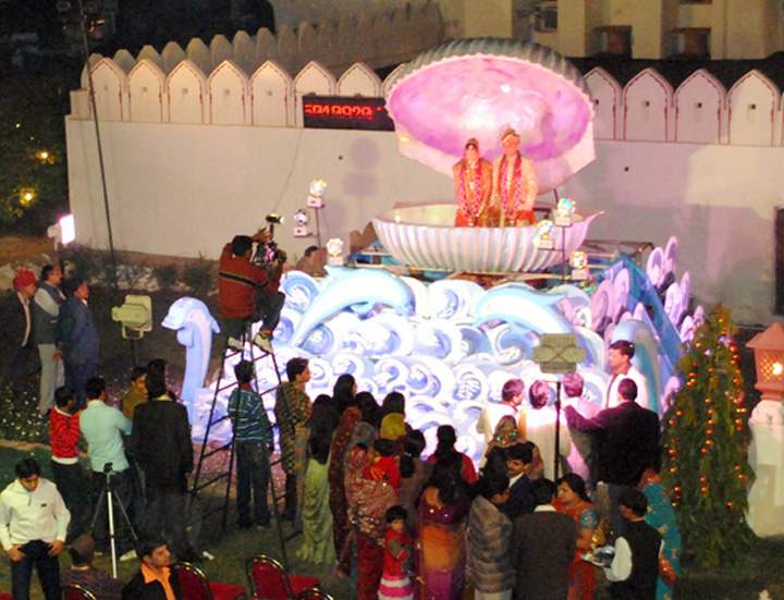 Host For Royal Weddings